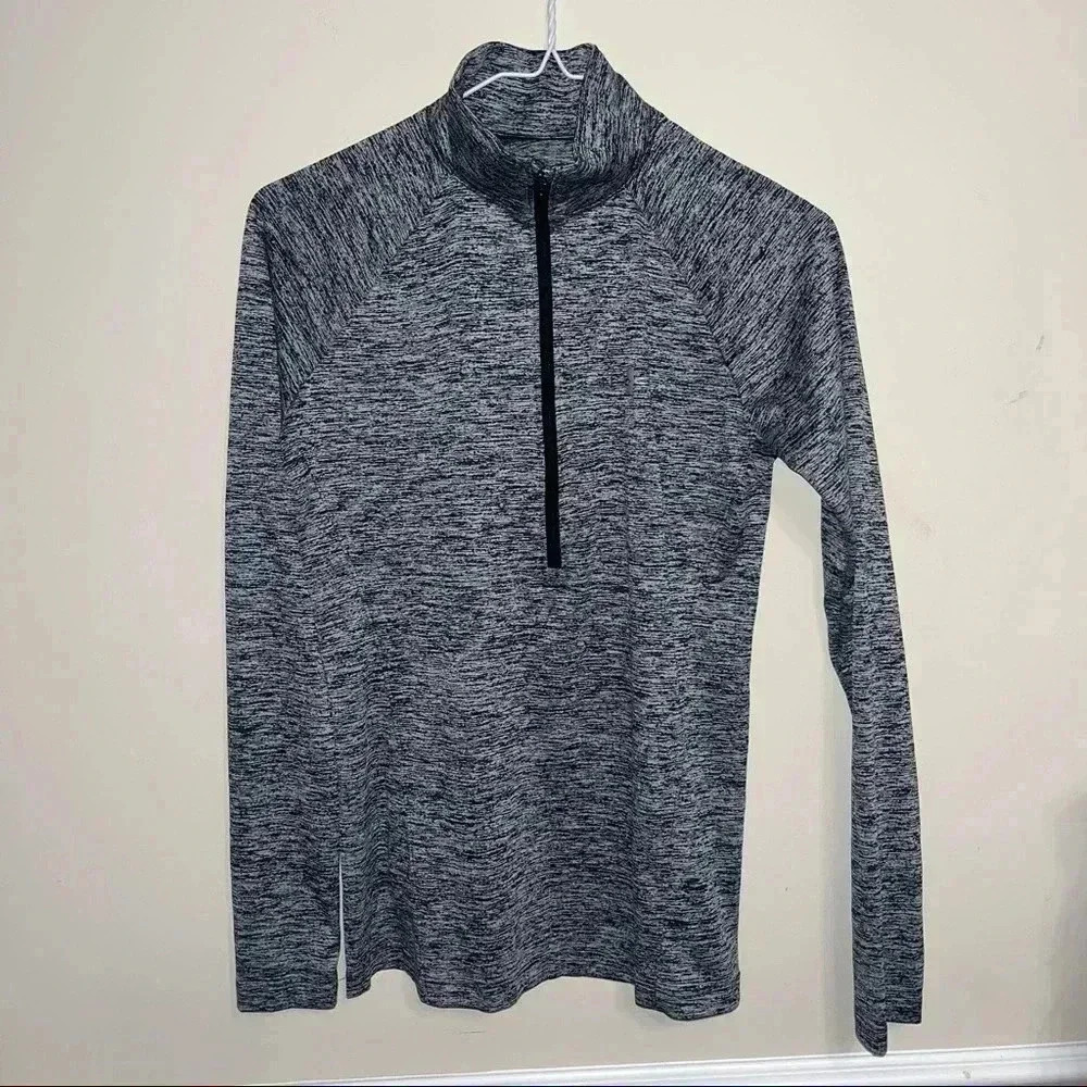 Child’s under armor pull over